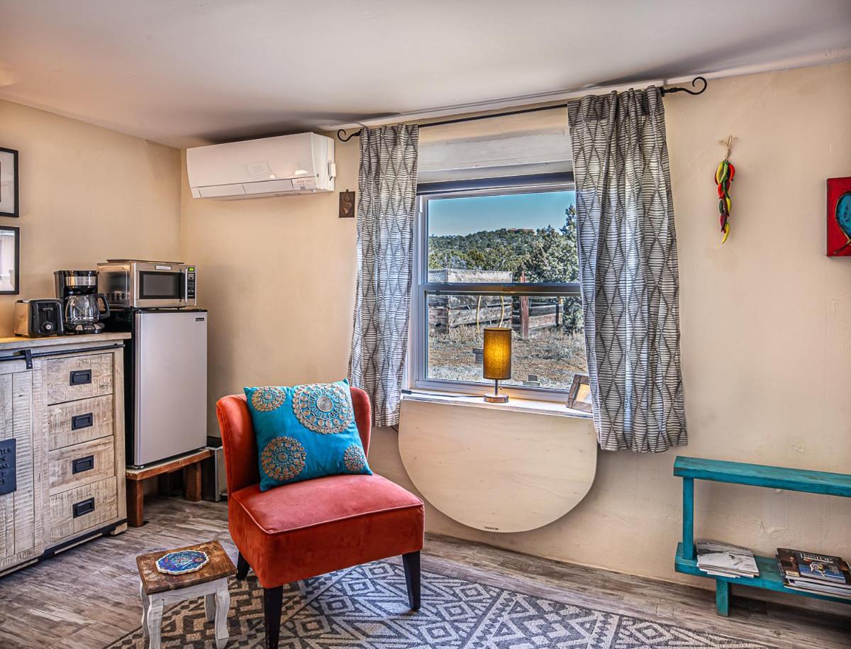 Canada de los Alamos Pet Friendly Pinon Heaven Bed & Breakfast エクステリア 写真