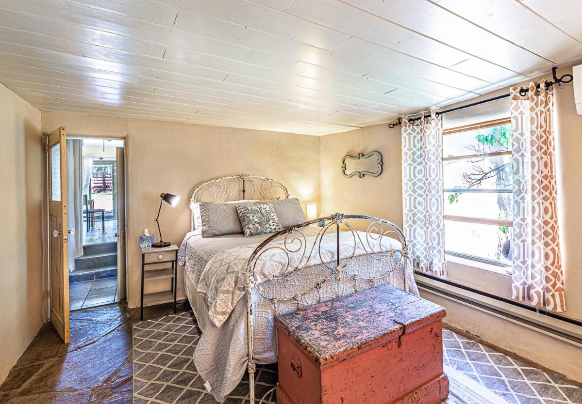 Canada de los Alamos Pet Friendly Pinon Heaven Bed & Breakfast エクステリア 写真