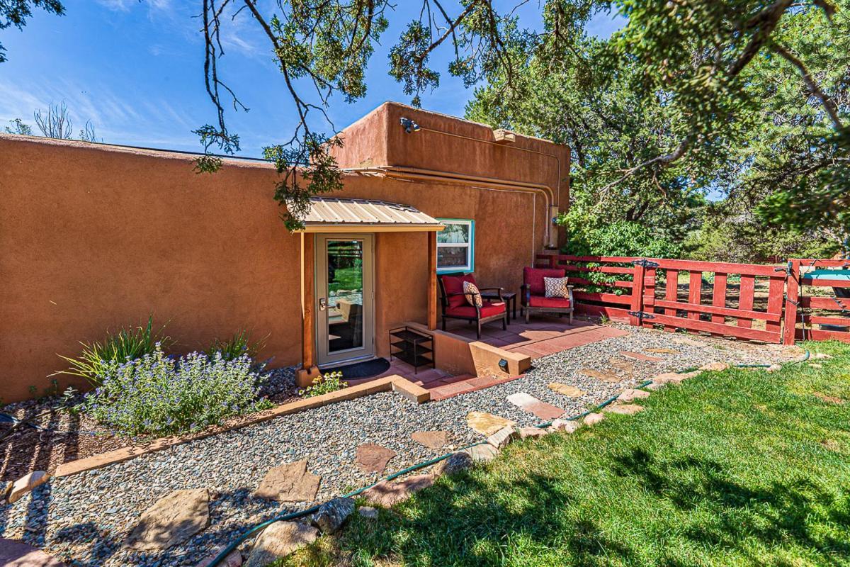 Canada de los Alamos Pet Friendly Pinon Heaven Bed & Breakfast エクステリア 写真